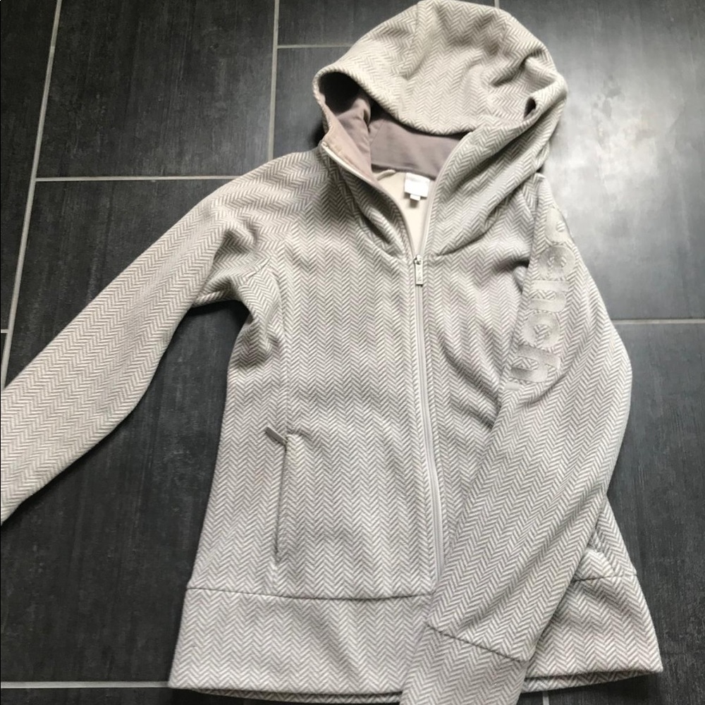 Soft Bench sweater Size M